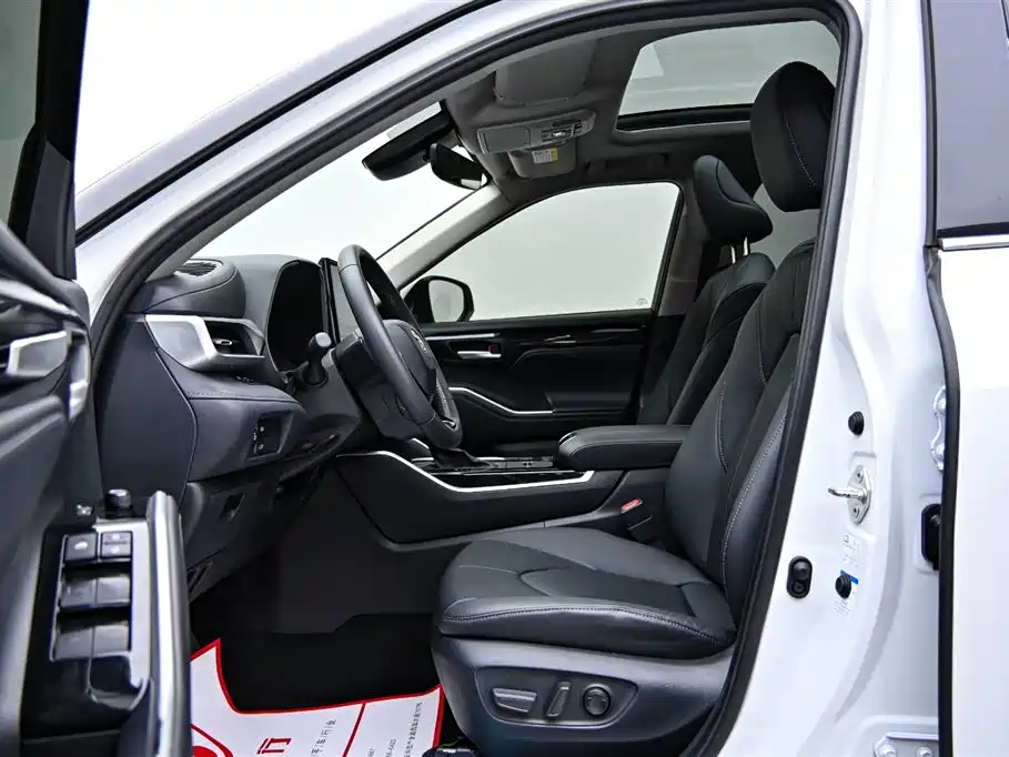 Toyota Highlander 2023 — фото 11
