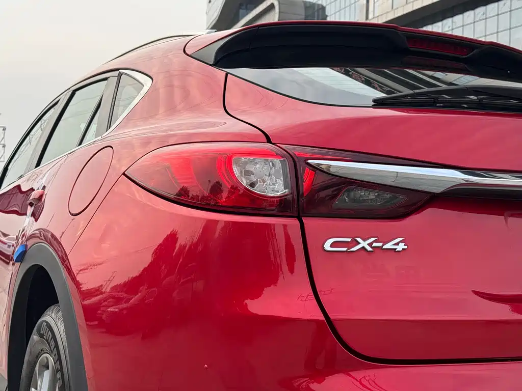 Mazda CX-4 2018 — фото 26