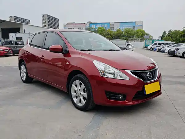 Nissan Tiida 2013