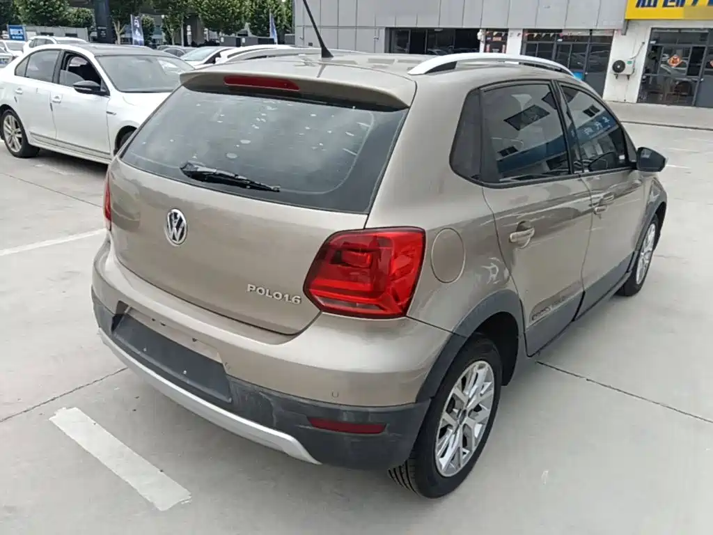 Volkswagen Polo 2015 — фото 7