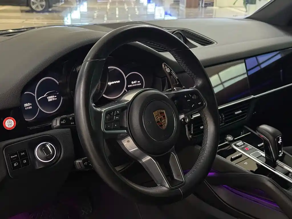 Porsche Cayenne 2019 — фото 12