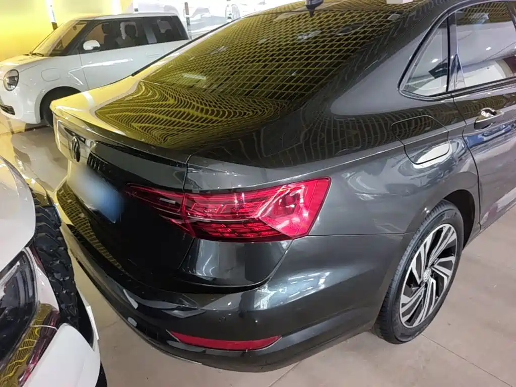 Volkswagen Sagitar 2022