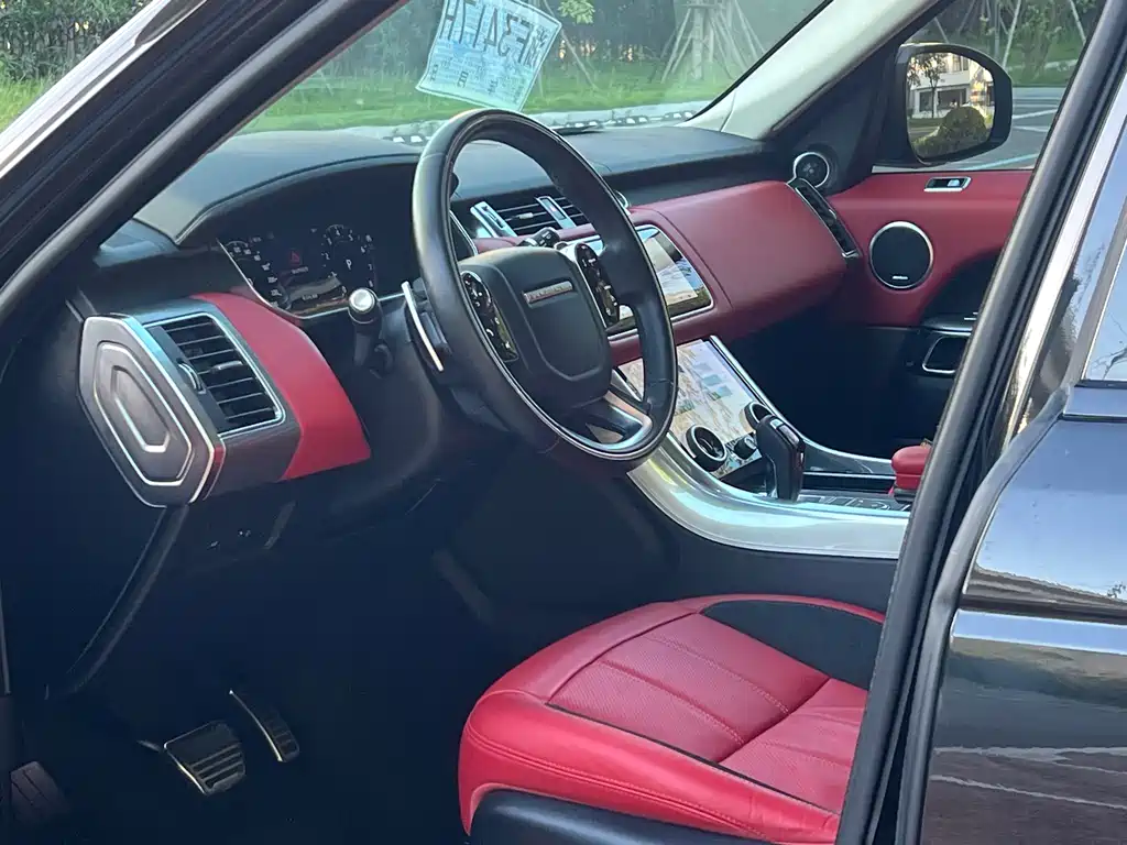 Land Rover Sport 2021