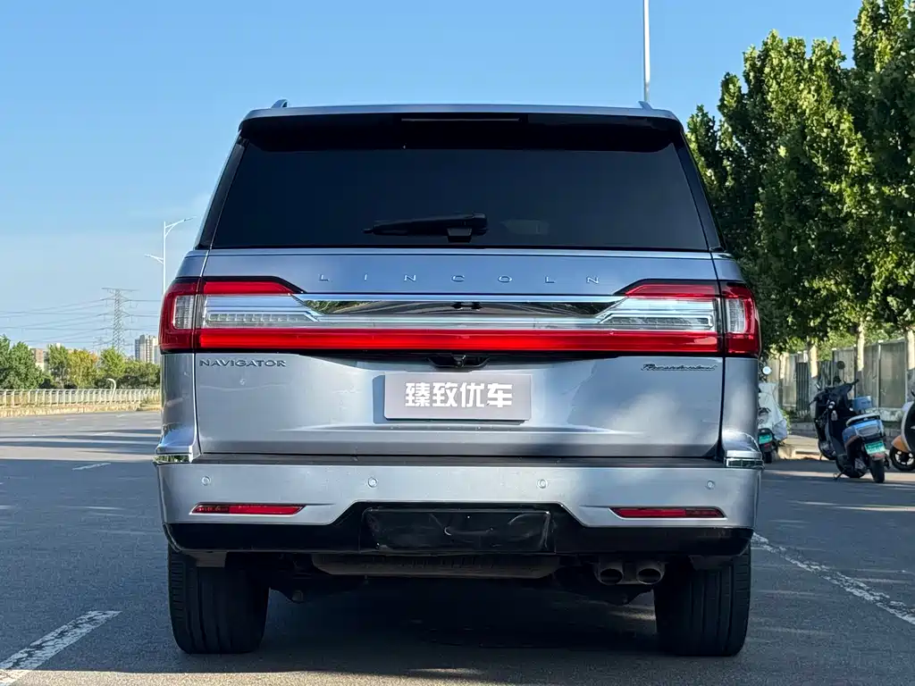 Lincoln Navigator 2019 — фото 8