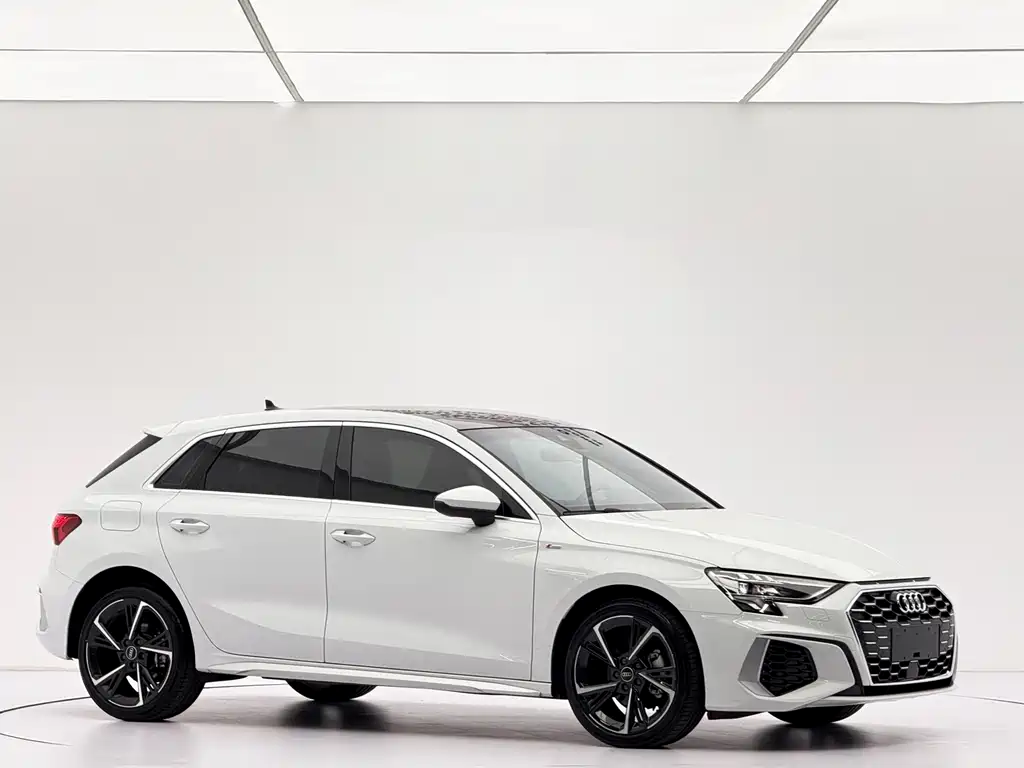 Audi A3 2023 — фото 3