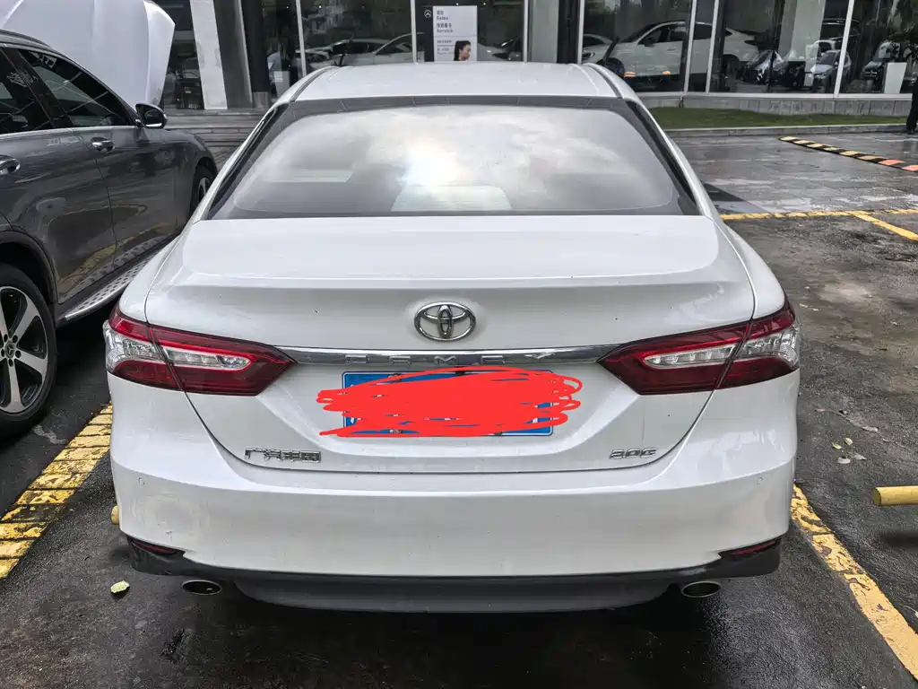 Toyota Camry 2019