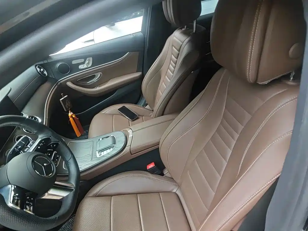 Mercedes-Benz E-Class 2021 — фото 11