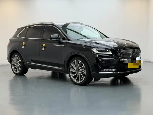 Lincoln Nautilus 2021
