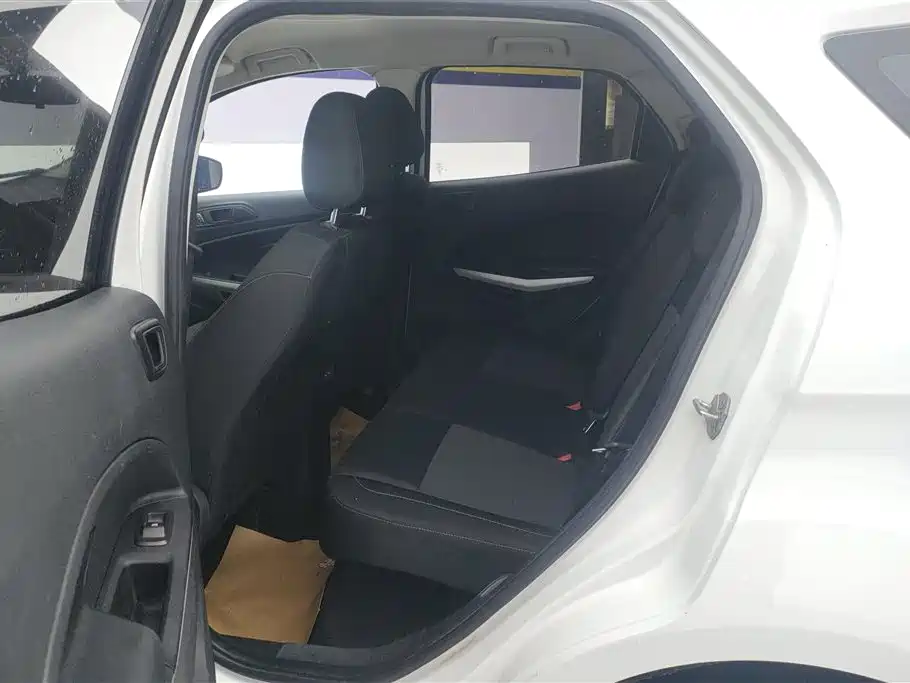 Ford Ecosport 2018 — фото 11