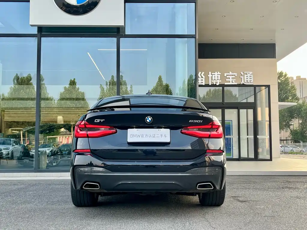 BMW 6 Series GT 2023 — фото 17