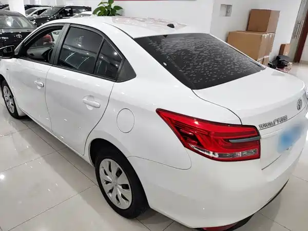 Toyota Yaris L 2019