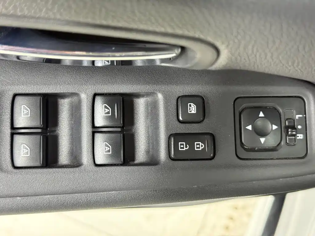 Mitsubishi Outlander 2021 — фото 15