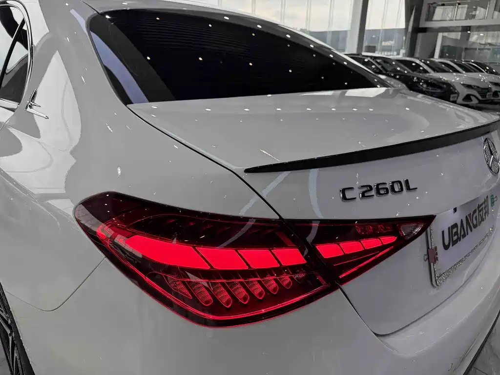 Mercedes-Benz C-Class 2024 — фото 17