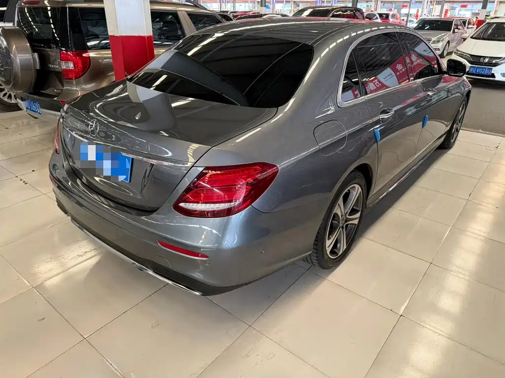Mercedes-Benz E-Class 2020 — фото 10