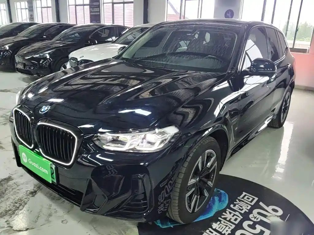 BMW iX3 2025 — фото 1