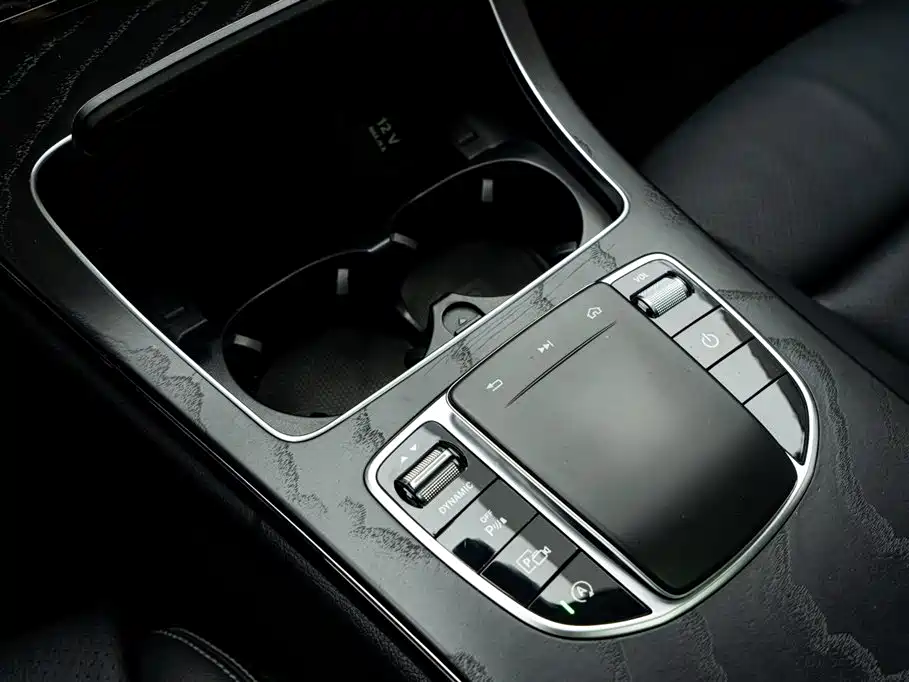 Mercedes-Benz C-Class 2019 — фото 24