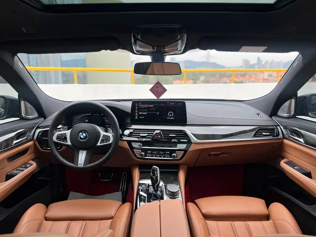 BMW 6 Series GT 2022 — фото 16