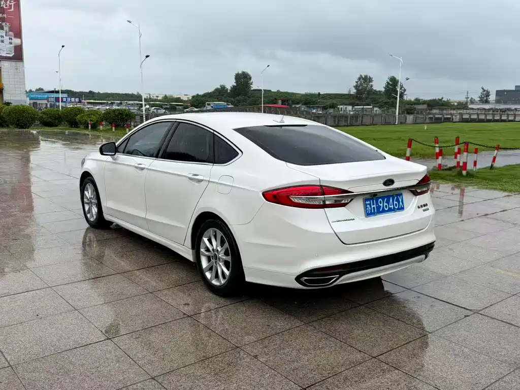Ford Mondeo 2018 — фото 7