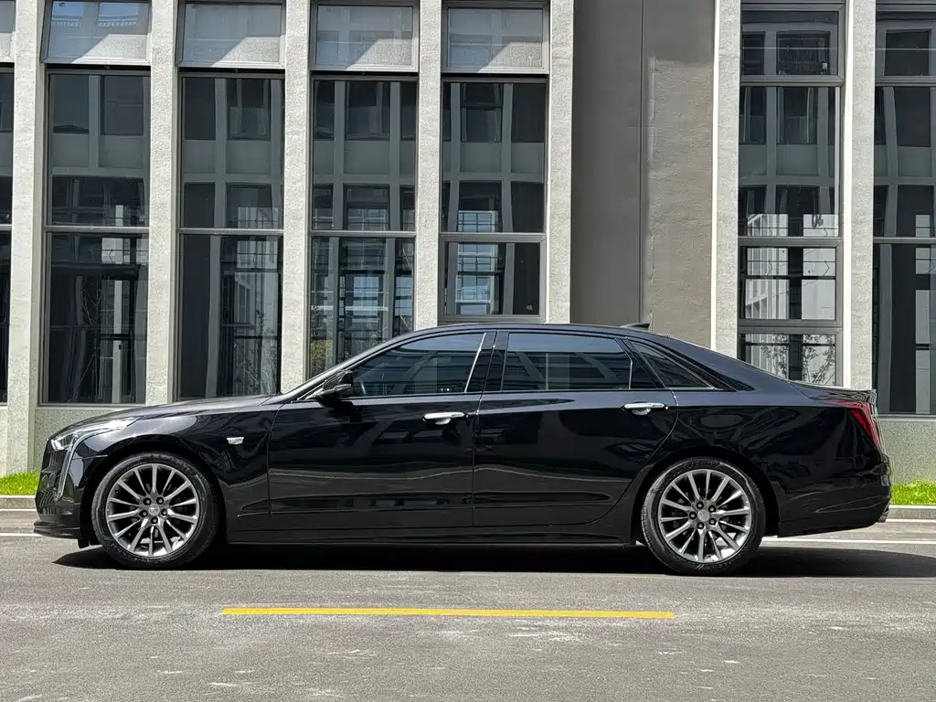 Cadillac CT6 2023 — фото 19