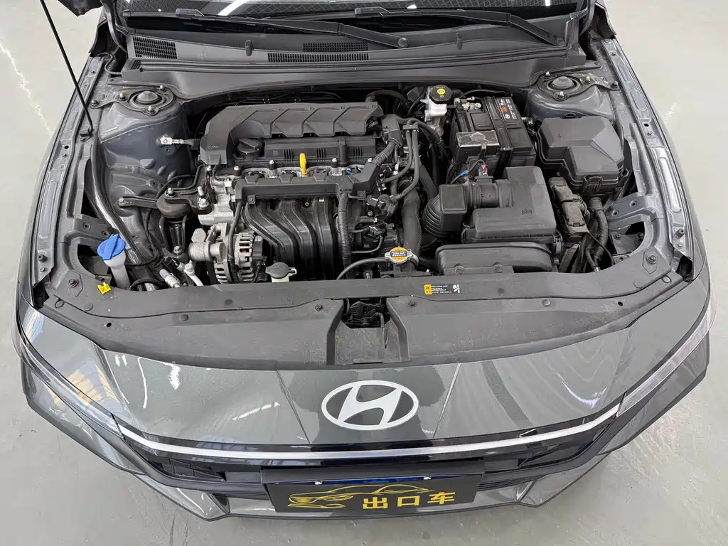 Hyundai Elantra 2023 — фото 18