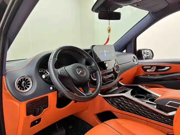 Mercedes-Benz Vito 2024