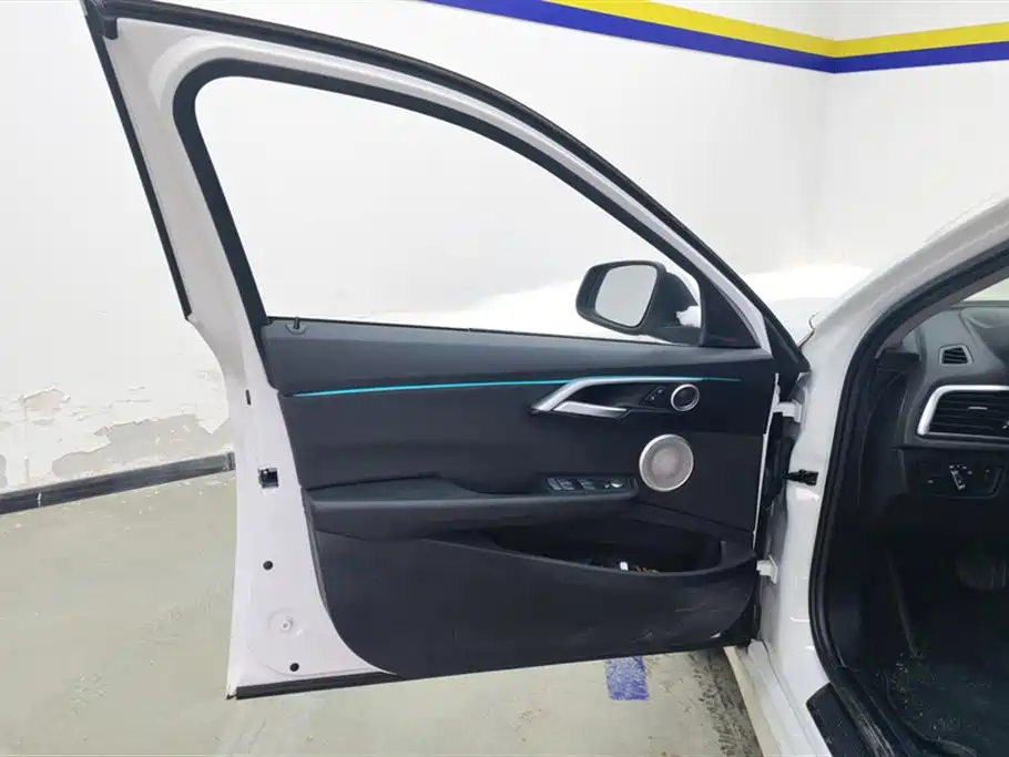 BMW 1 Series 2021