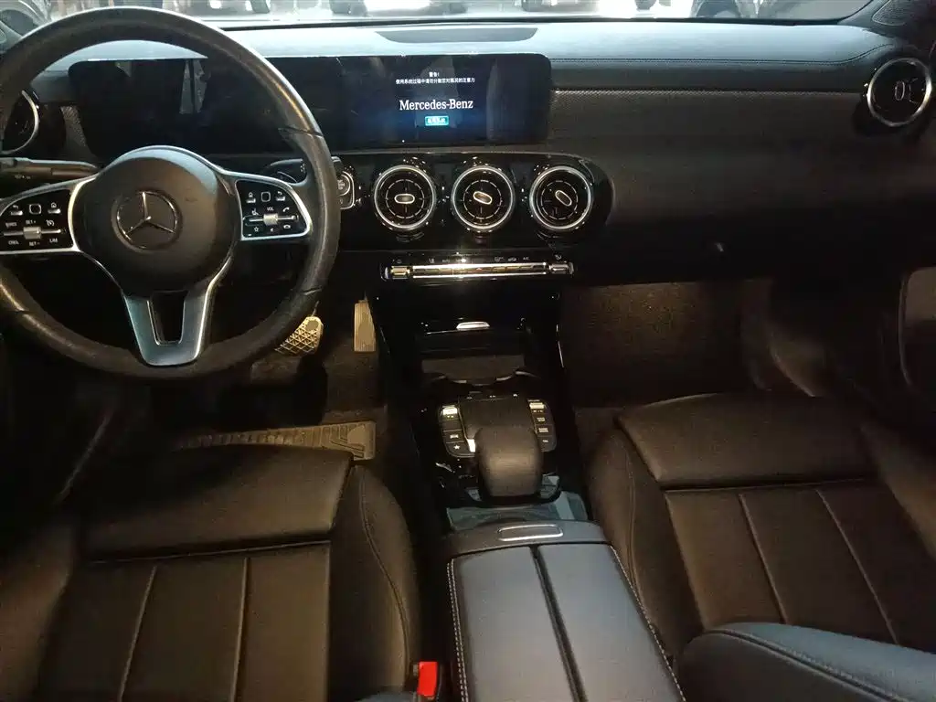 Mercedes-Benz A-Class 2021 — фото 6