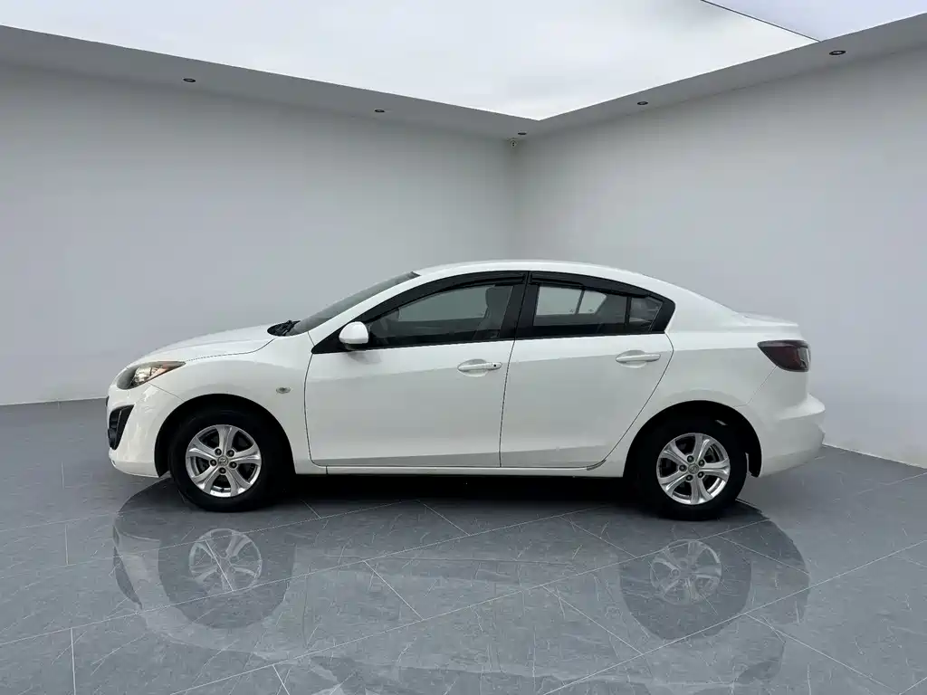 Mazda 3 Xingcheng 2016 — фото 18