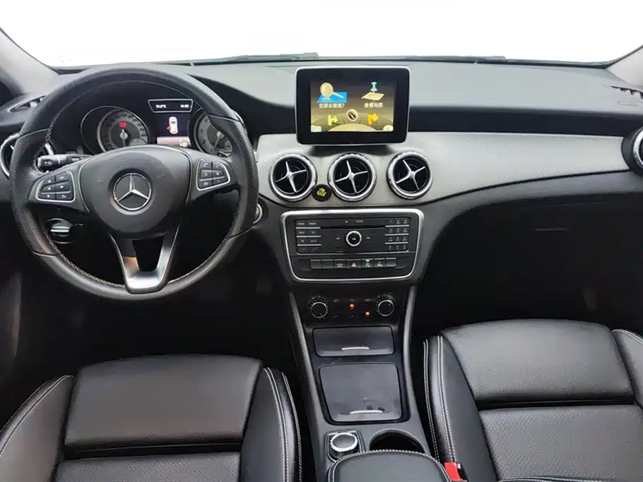 Mercedes-Benz GLA 2016 — фото 12