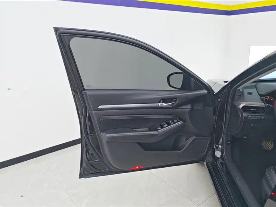 Nissan Teana 2021