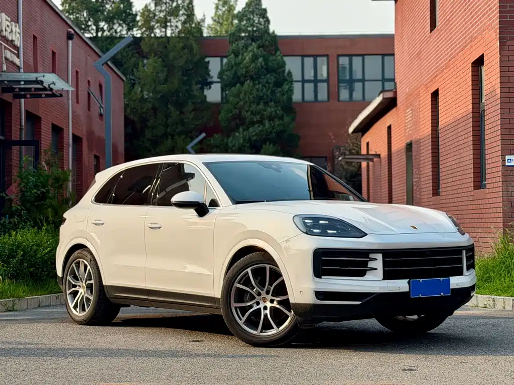 Porsche Cayenne 2024