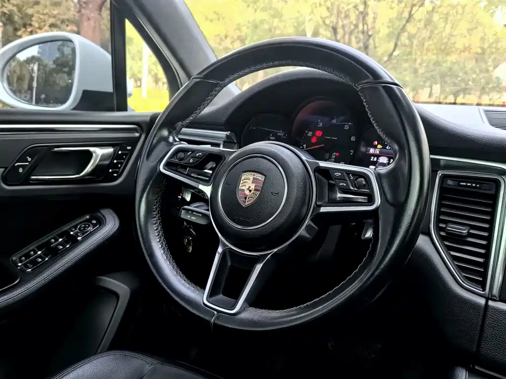 Porsche Macan 2016 — фото 5