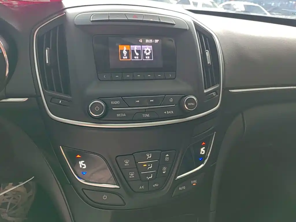 Buick Regal 2017 — фото 13
