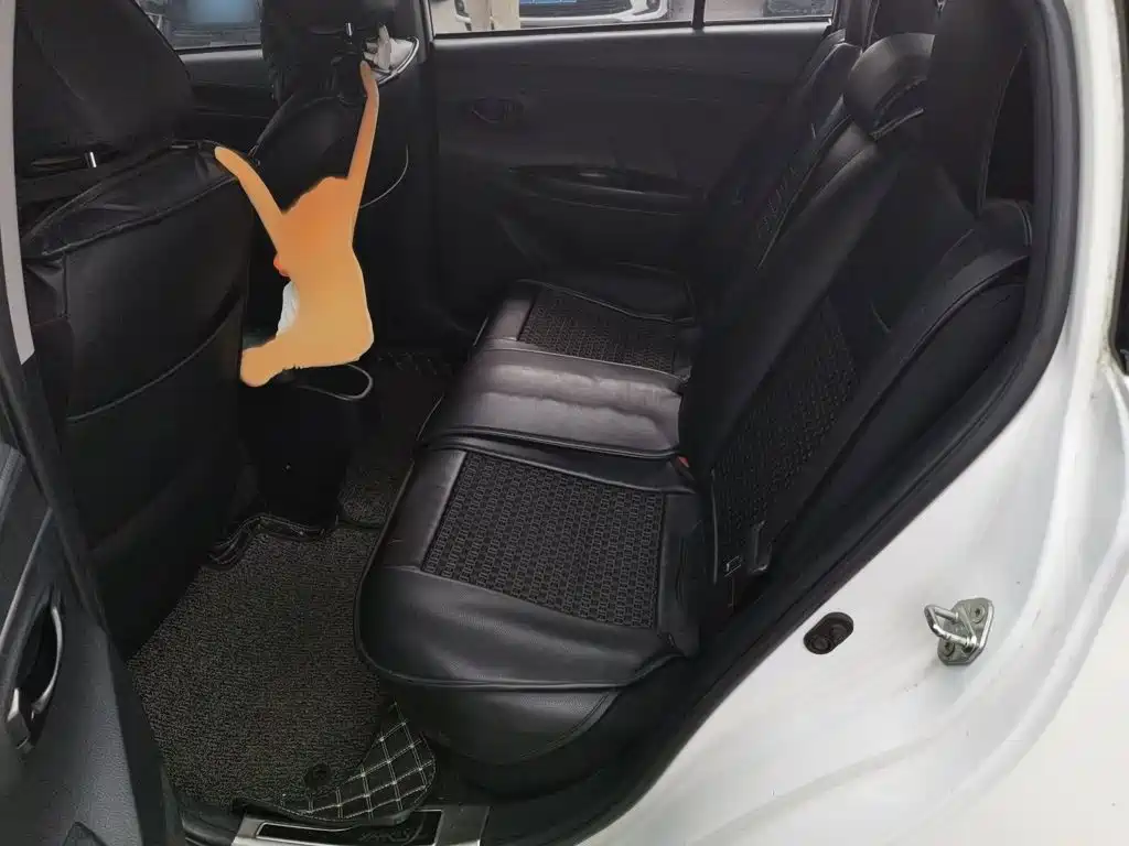 Toyota Yaris L 2019 — фото 15