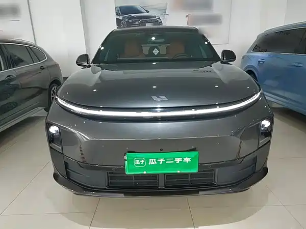 Li Auto L6 2025