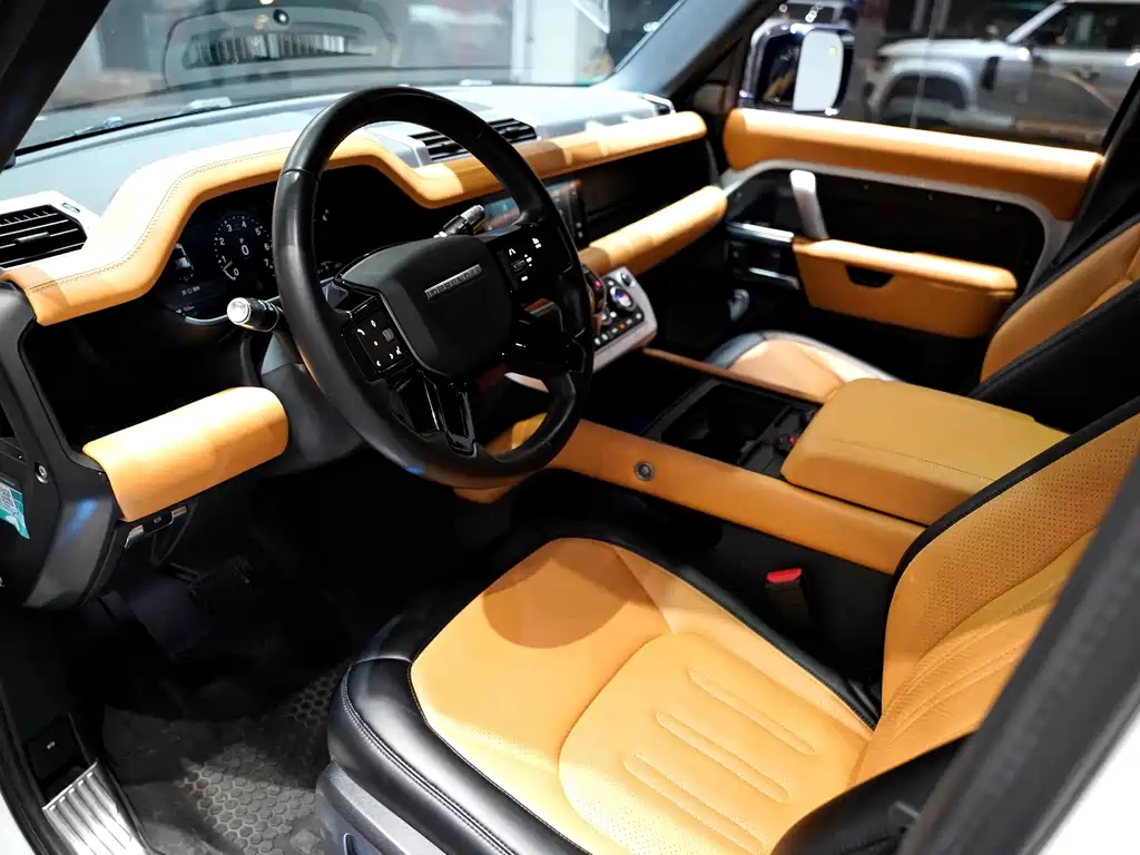 Land Rover Defender 2021 — фото 9