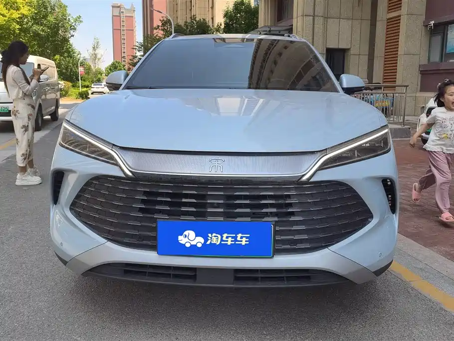 BYD L DM-i 2024 — фото 2