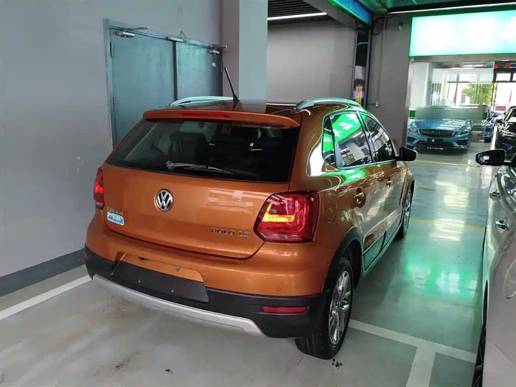 Volkswagen Polo 2015 — фото 5
