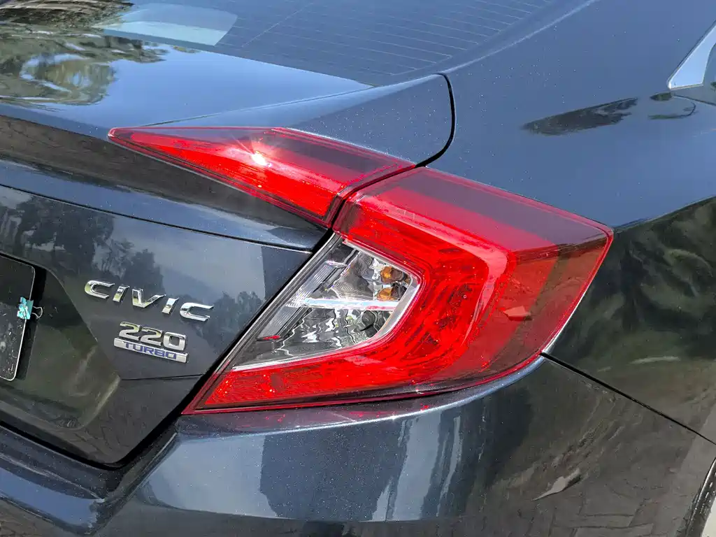 Honda Civic 2018 — фото 14