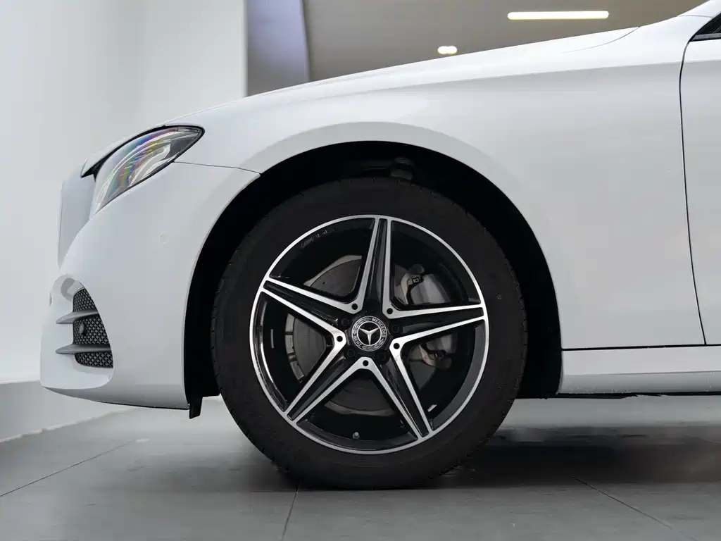Mercedes-Benz E-Class 2020 — фото 8
