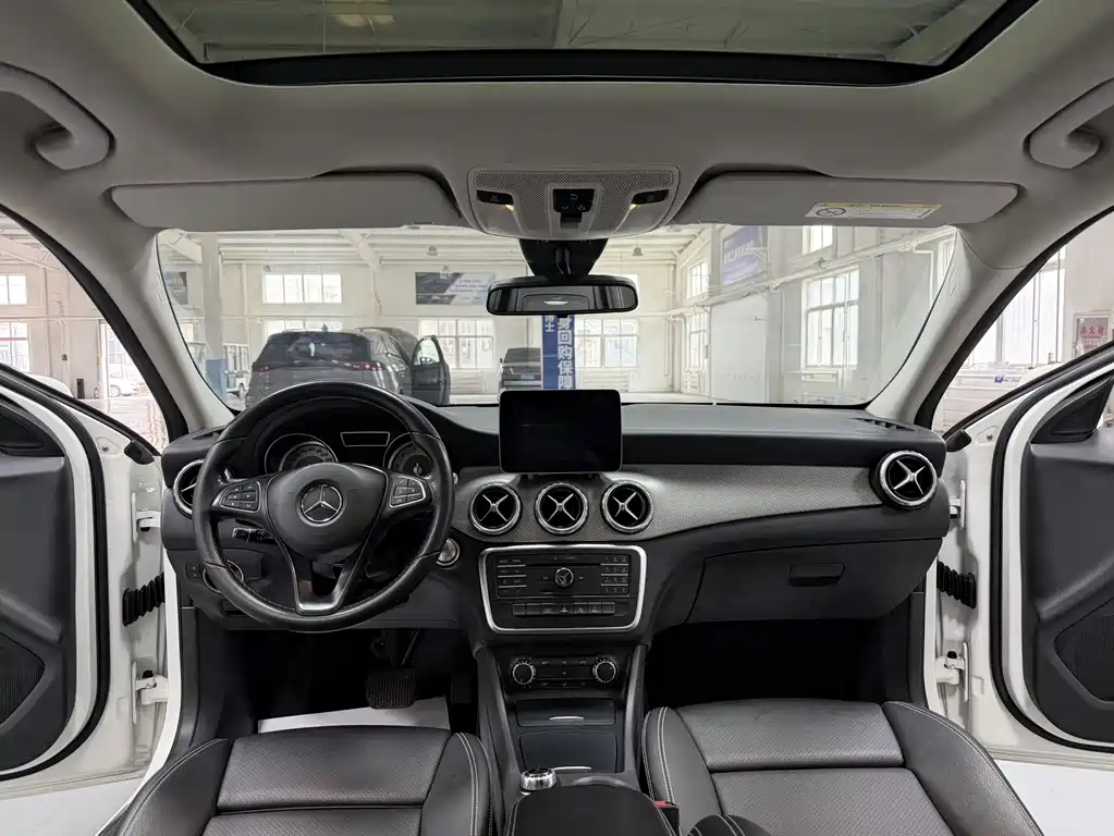 Mercedes-Benz GLA 2017 — фото 9