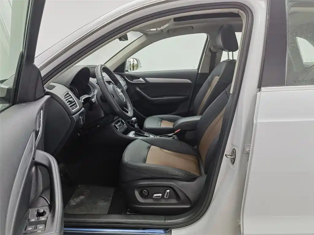 Audi Q3 2018 — фото 10
