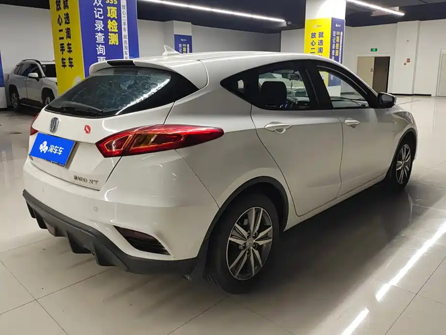 Changan Eado XT 2017 — фото 3