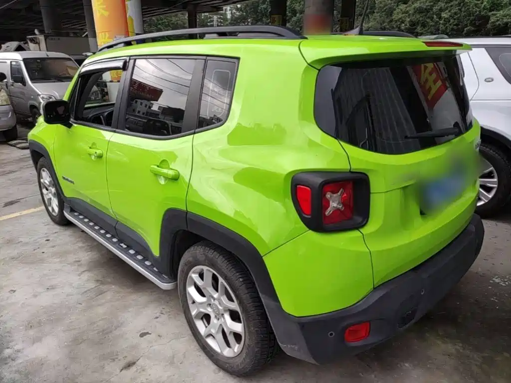 Jeep Renegade 2017 — фото 23