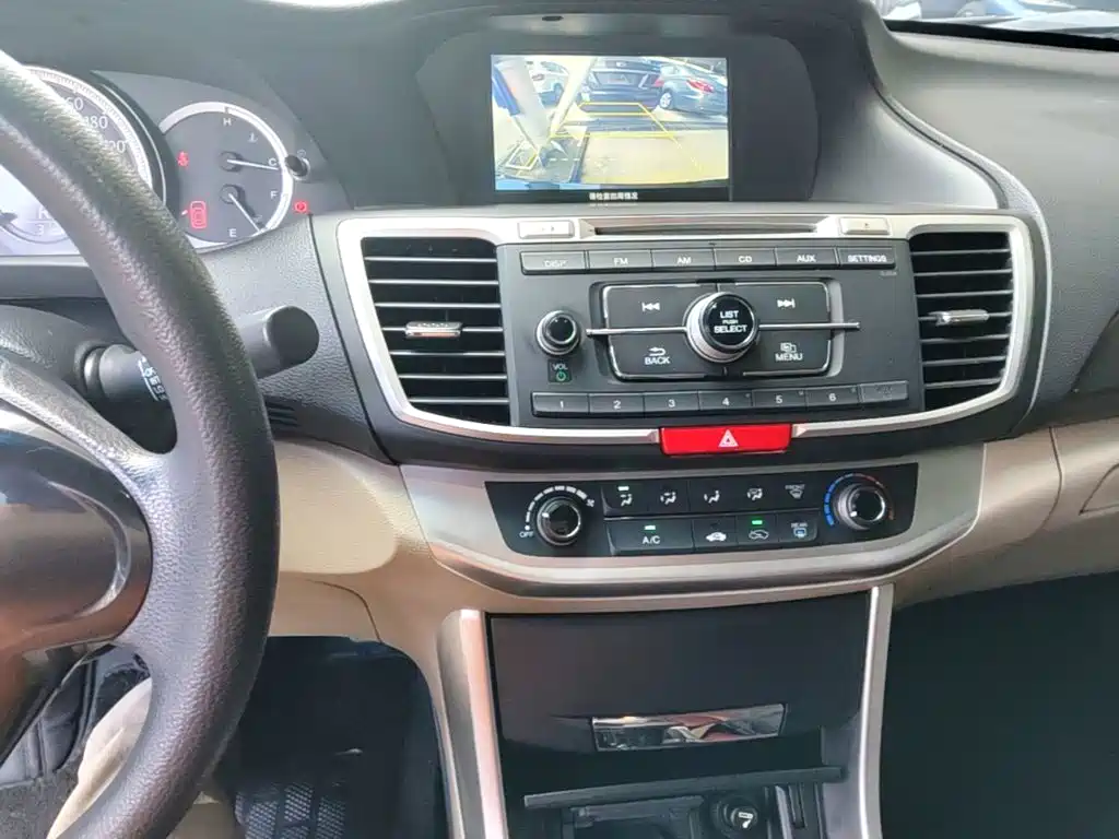 Honda Accord 2016 — фото 13