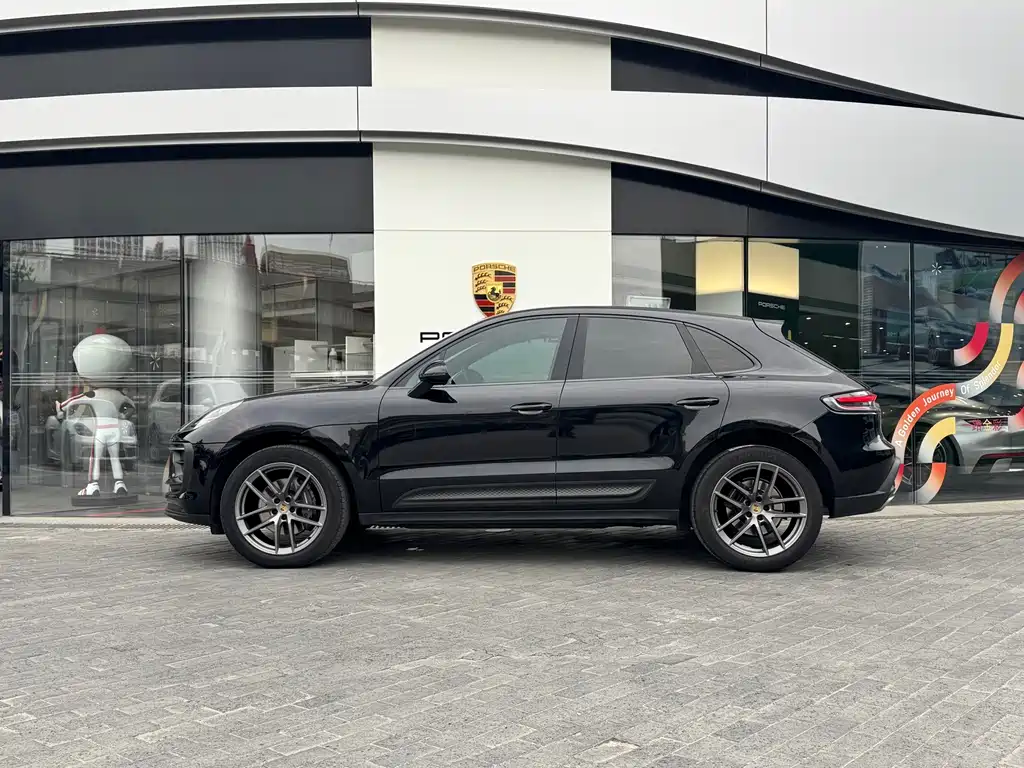 Porsche Macan 2023 — фото 4