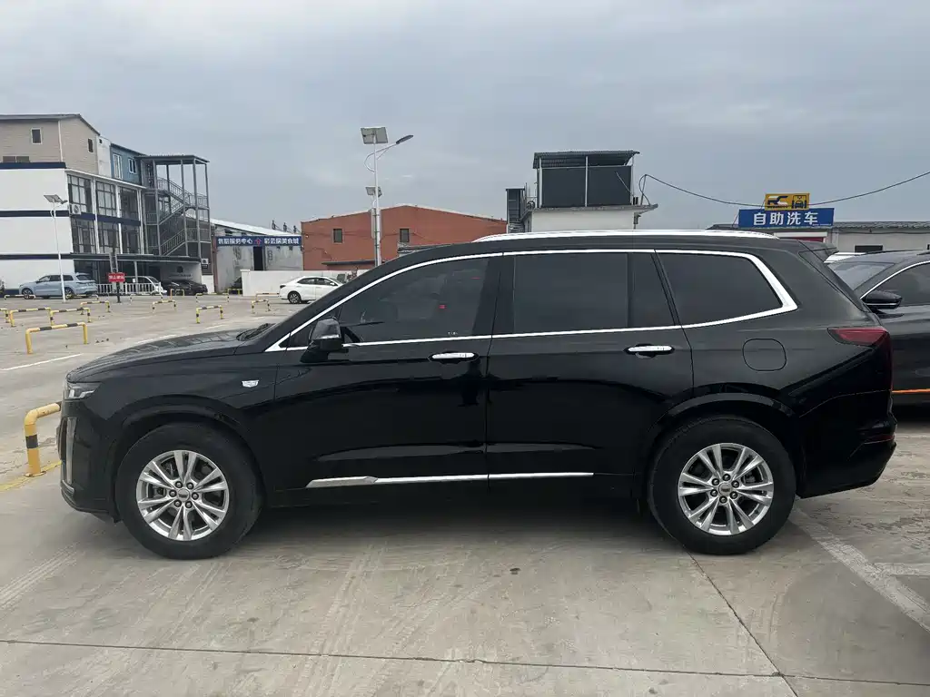 Cadillac XT6 2021 — фото 2