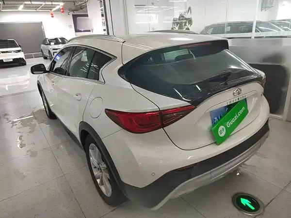 Infiniti QX30 2017