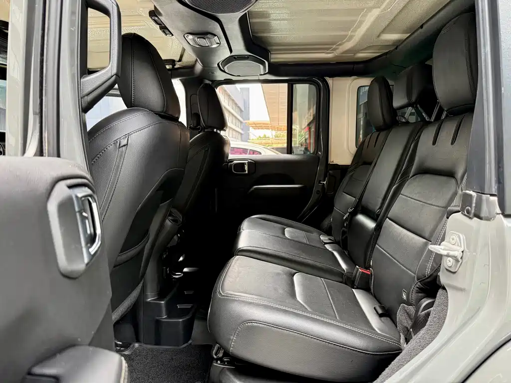 Jeep Wrangler PHEV 2022 — фото 12