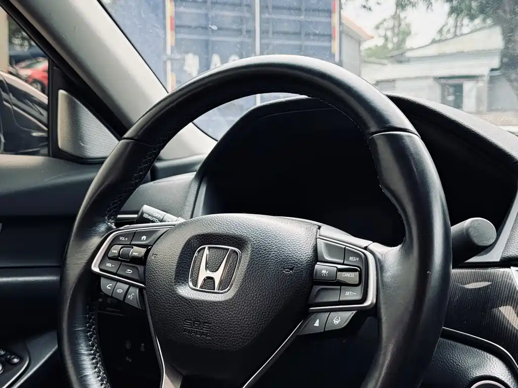 Honda Accord 2023 — фото 28